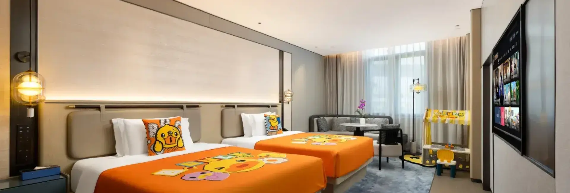 B.DUCK Theme Family Room
