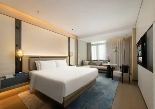King-Size Bed Room