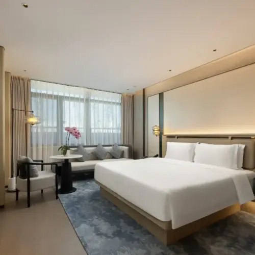 King-Size Bed Room