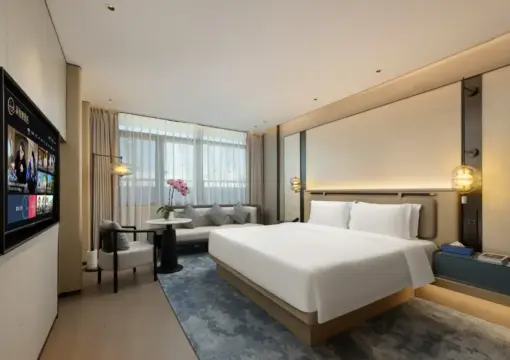 King-Size Bed Room
