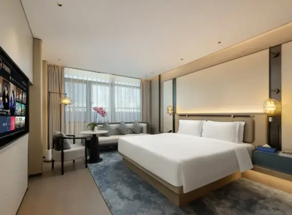 Queen Room
