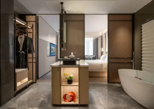 Queen Room